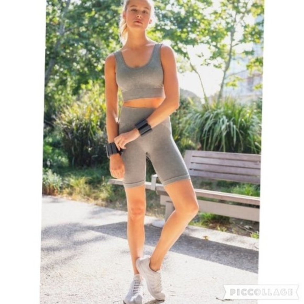 Essential Mineral-Washed Seamless Sports Bra